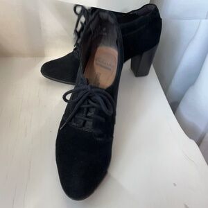 Clarks Black Suede Booties 3" Block Heels Size 8